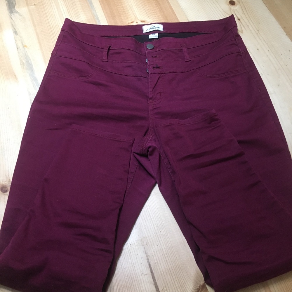 Jordache Skinny Pants in Deep Burgundy